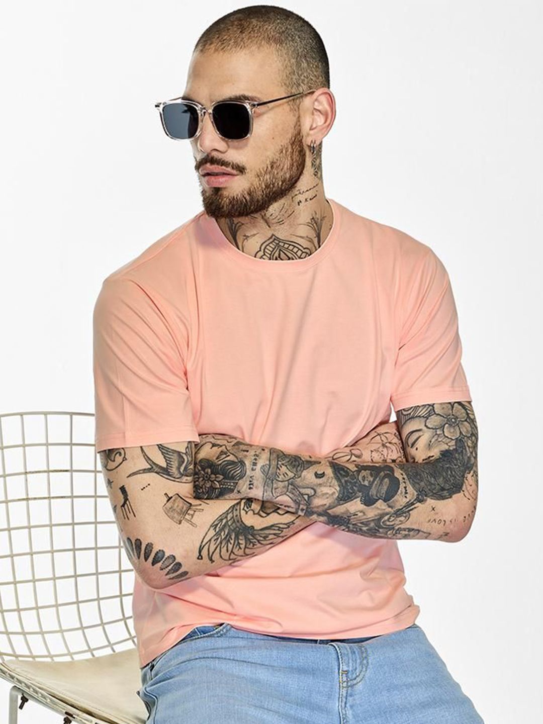 Snitch Men Solid Round Neck Cotton T-shirt
