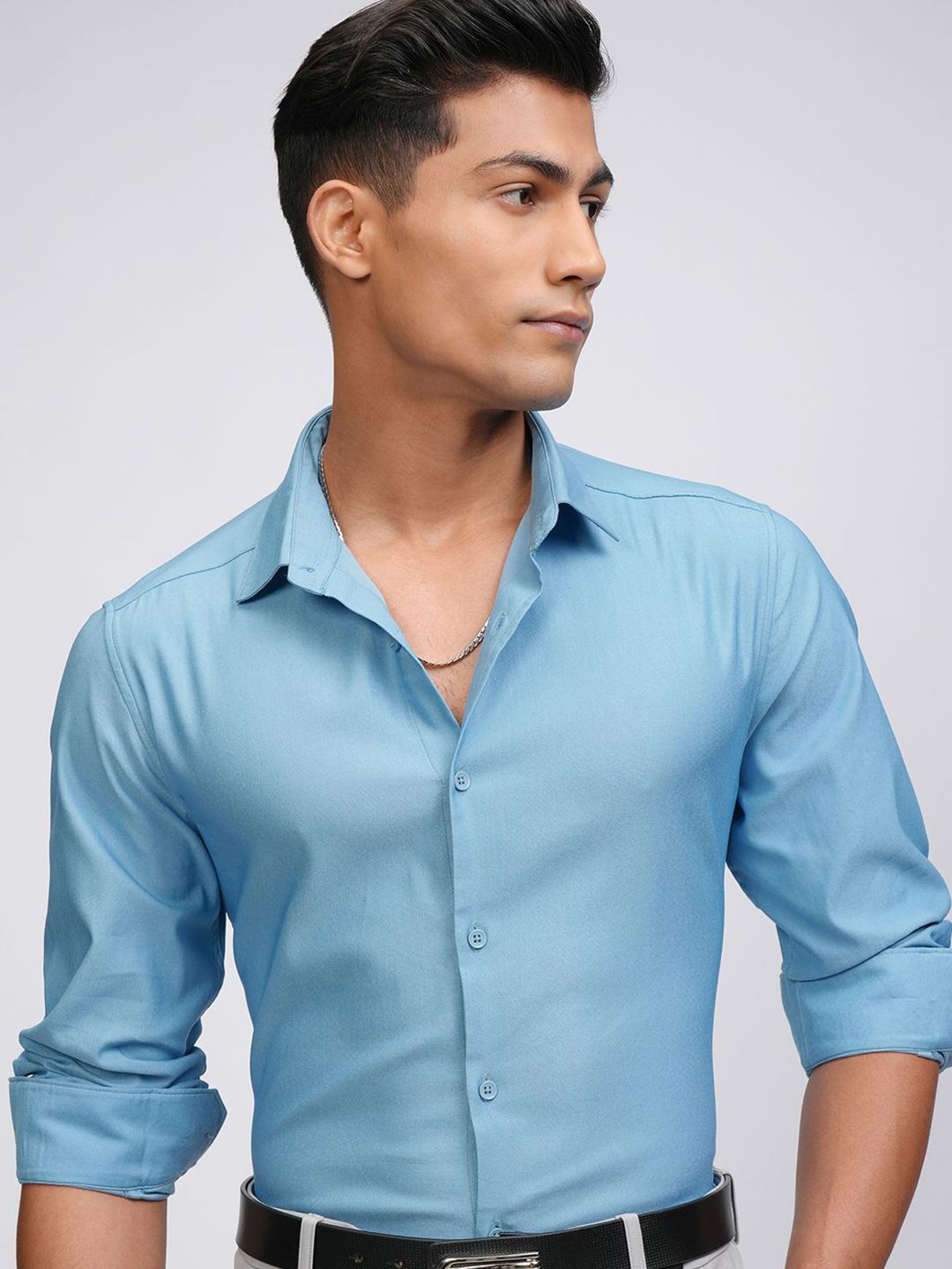 HIGHLANDER Men Dobby Textured Solid Day Slim Fit Occasion shirt