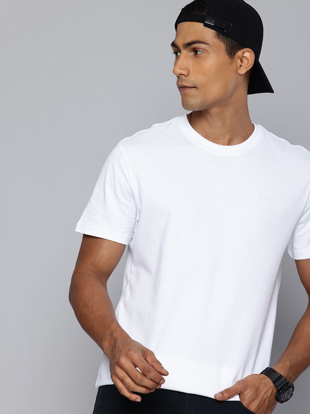 Levis Pure Cotton Slim Fit T-shirt