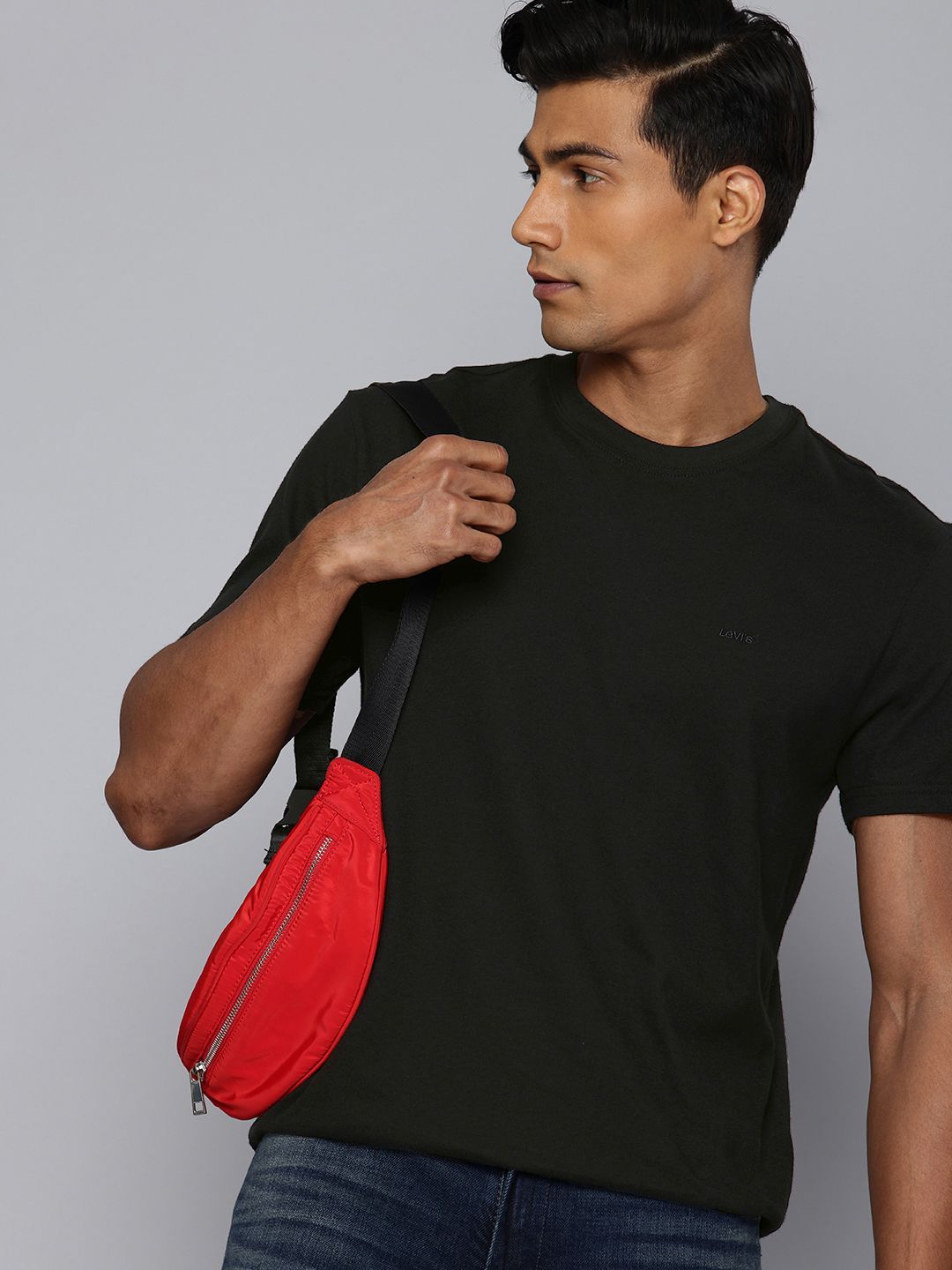Levis Pure Cotton Slim Fit T-shirt