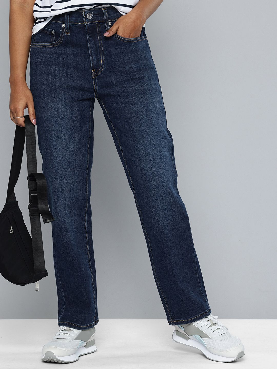 Levis Levis Women's 724 Blue Slim Straight Fit High Rise Jeans