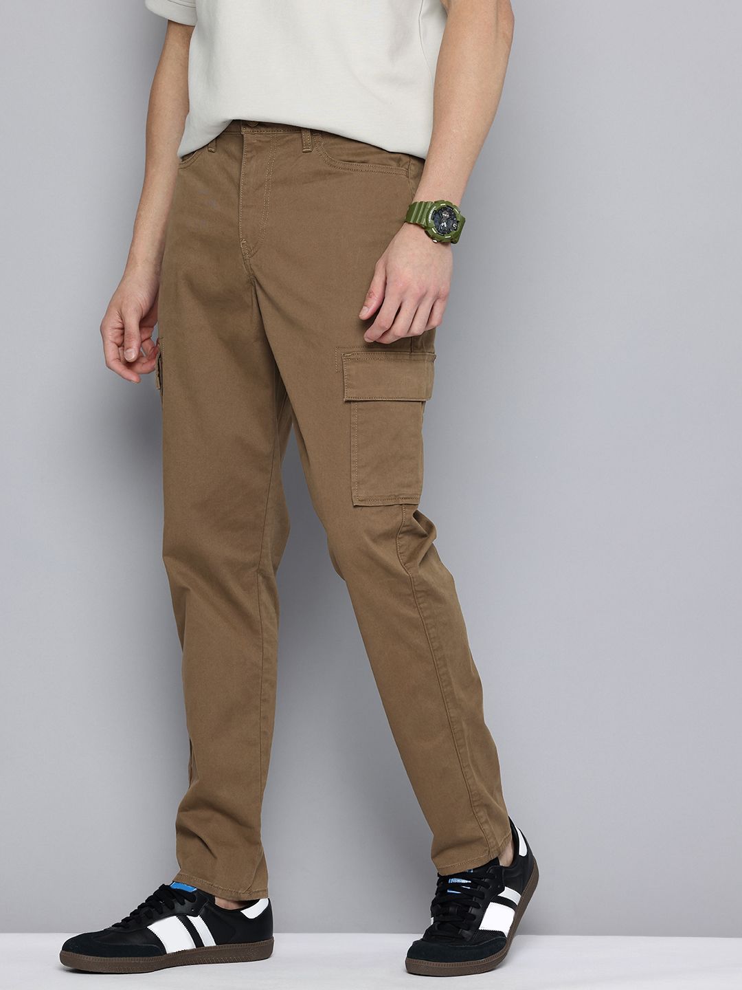 Levis Men Straight Fit Cargos Trousers deal from myntra