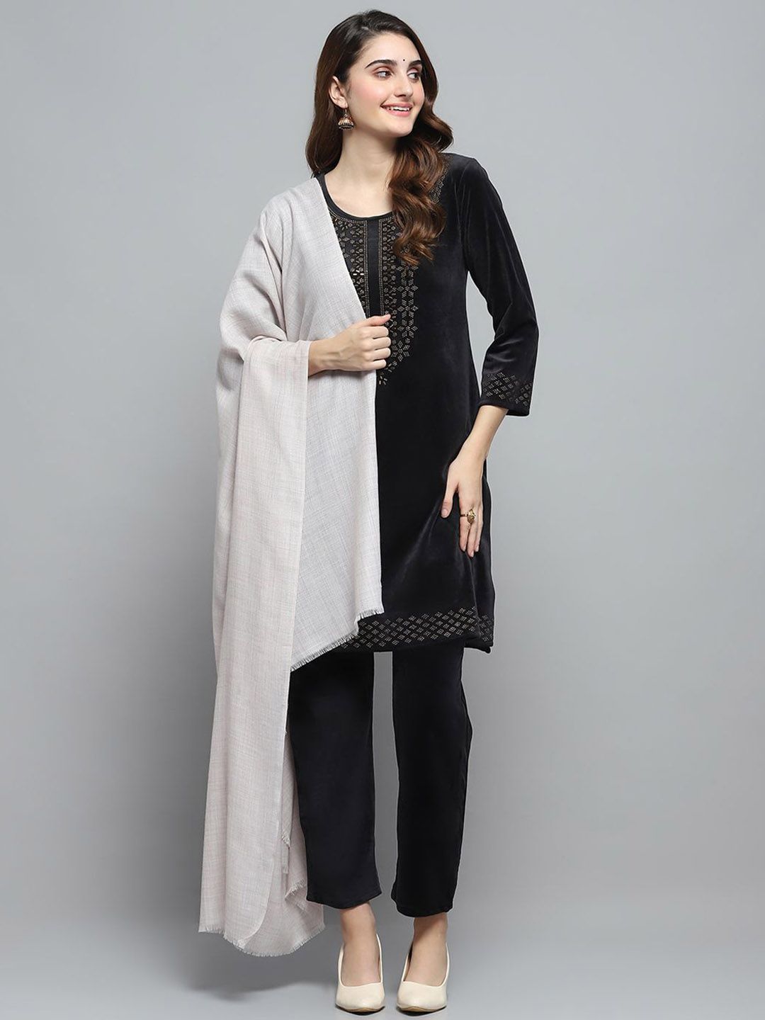 Monte Carlo Solid Fringed Shawl