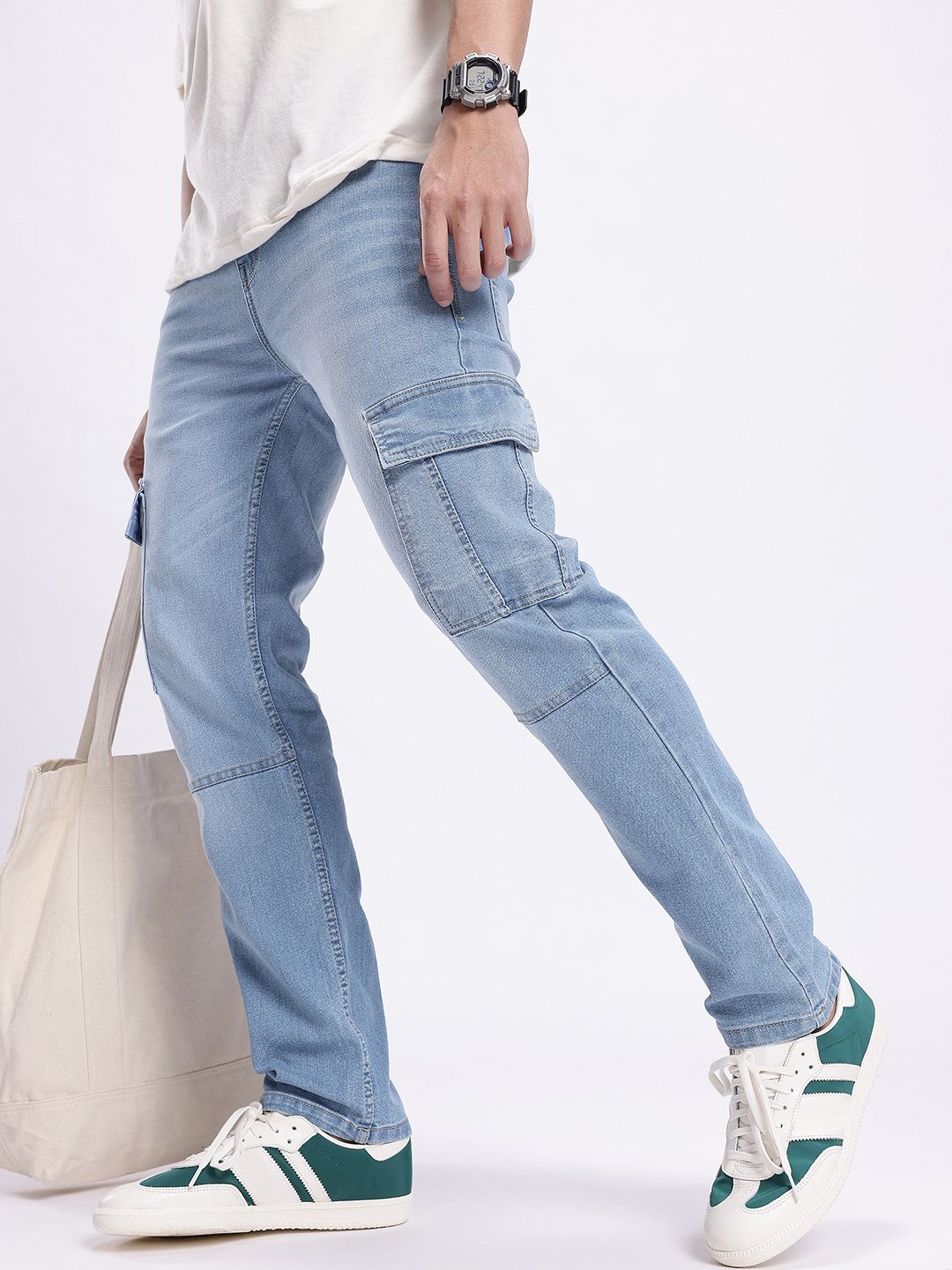 glitchez Men Relaxed Fit Light Fade Stretchable Panelling Cargo Jeans