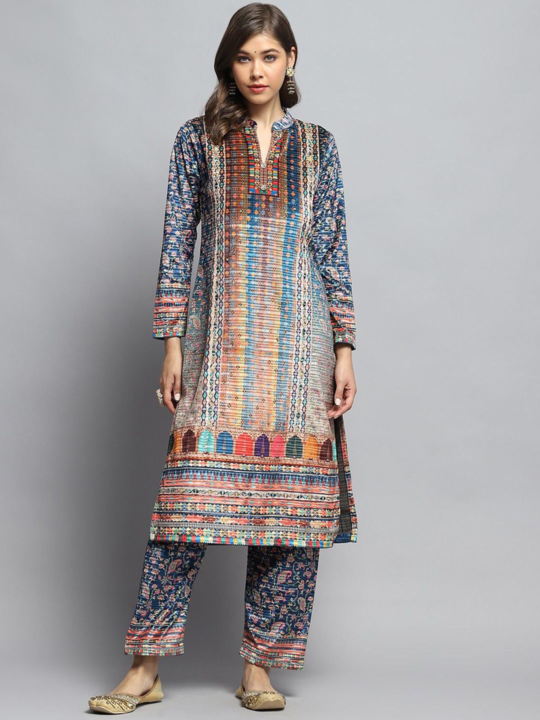 Monte Carlo Paisley Printed Self Design Mandarin Collar Straight Kurta With Trouser