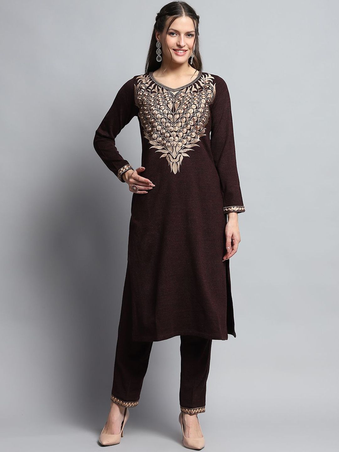 Monte Carlo Round Neck Embroidered Straight Kurta With Trouser