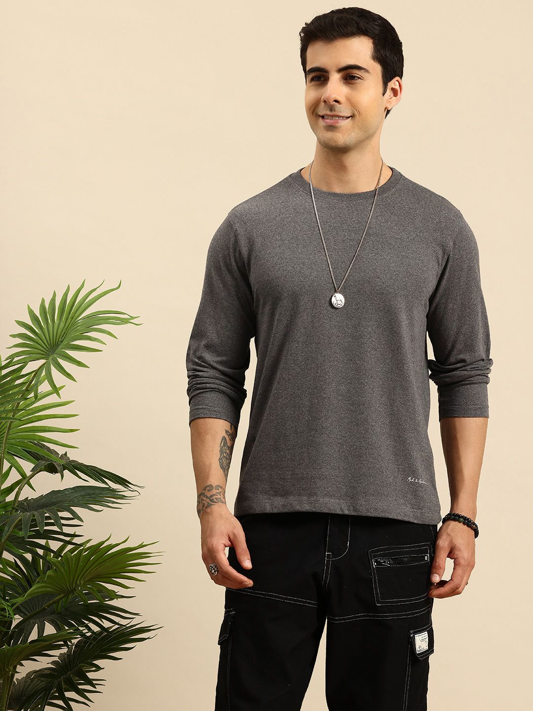Mast & Harbour Round Neck Long Sleeves T-shirt