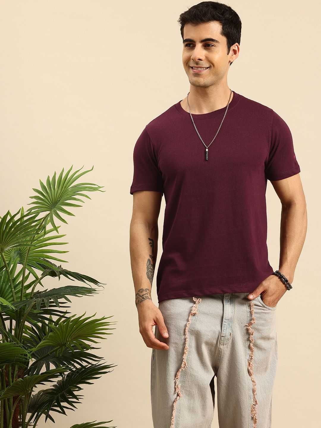 Mast & Harbour Round Neck T-shirt