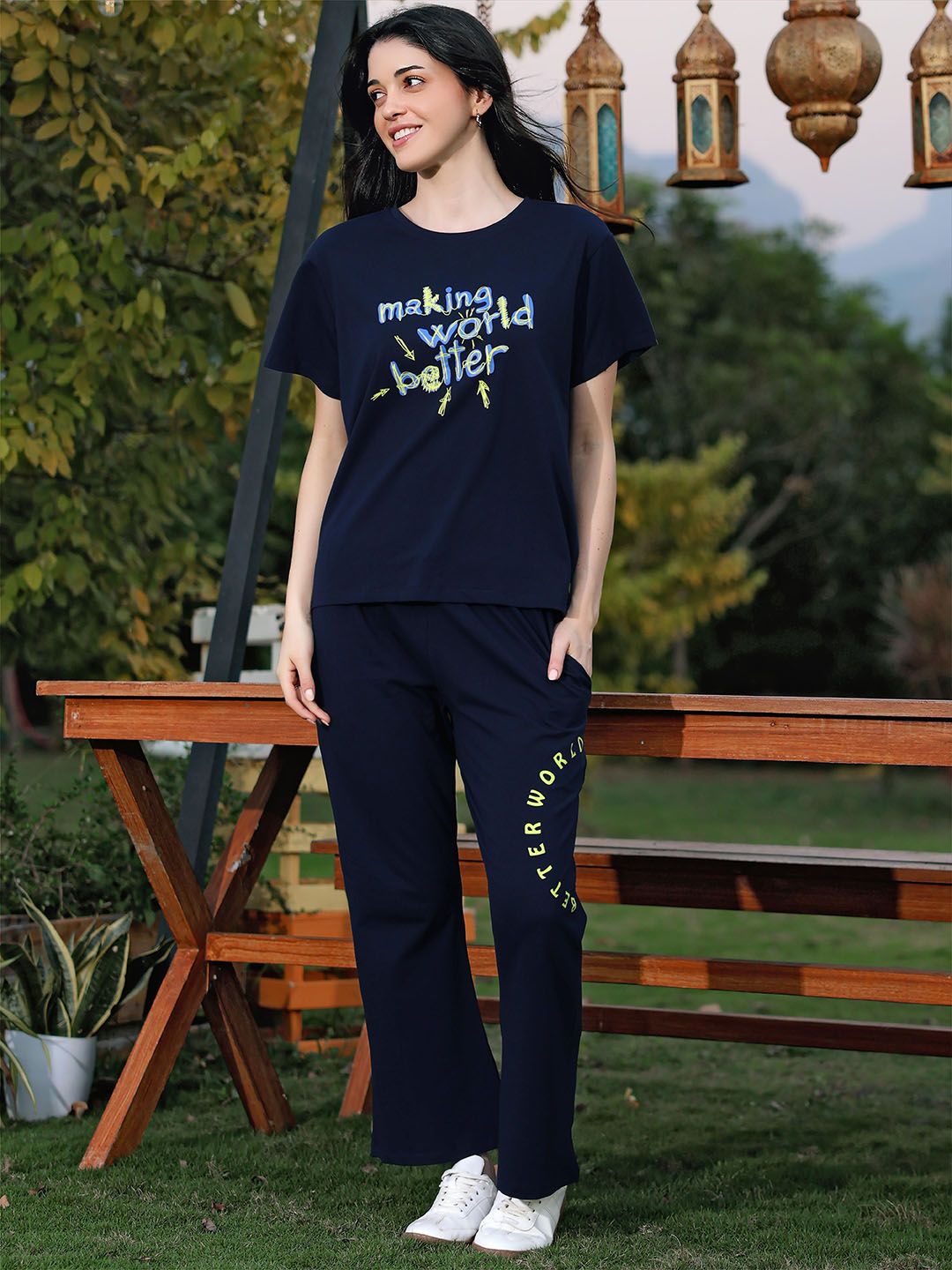 Zeyo Printed Round Neck T-Shirt With Trouser