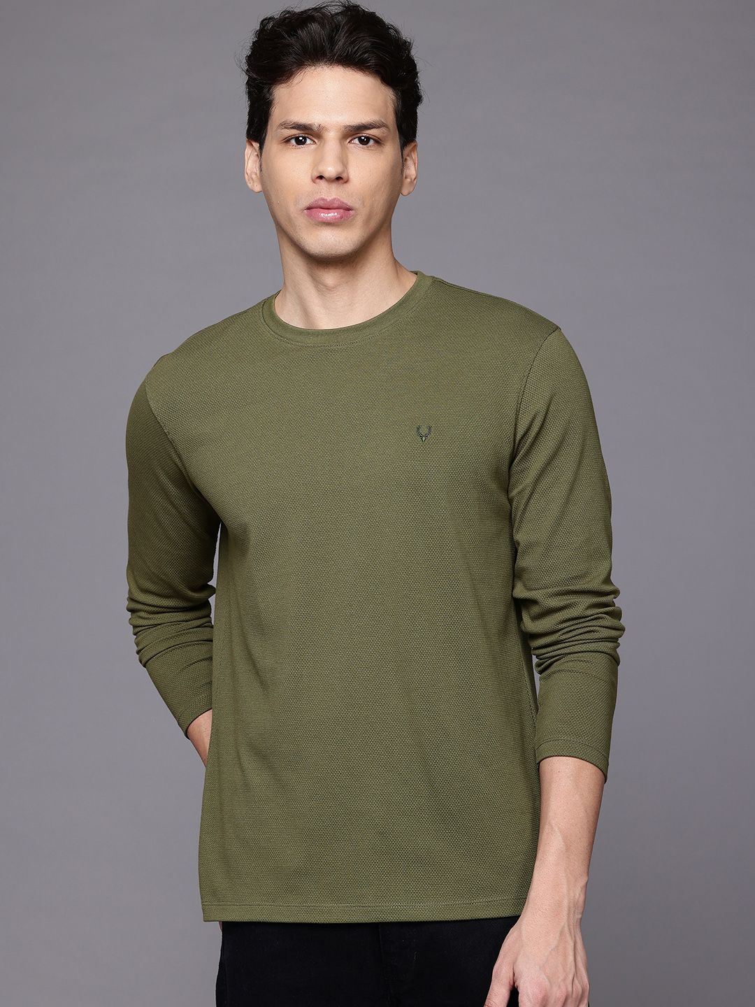 Allen Solly Men Slim Fit Textured T-shirt