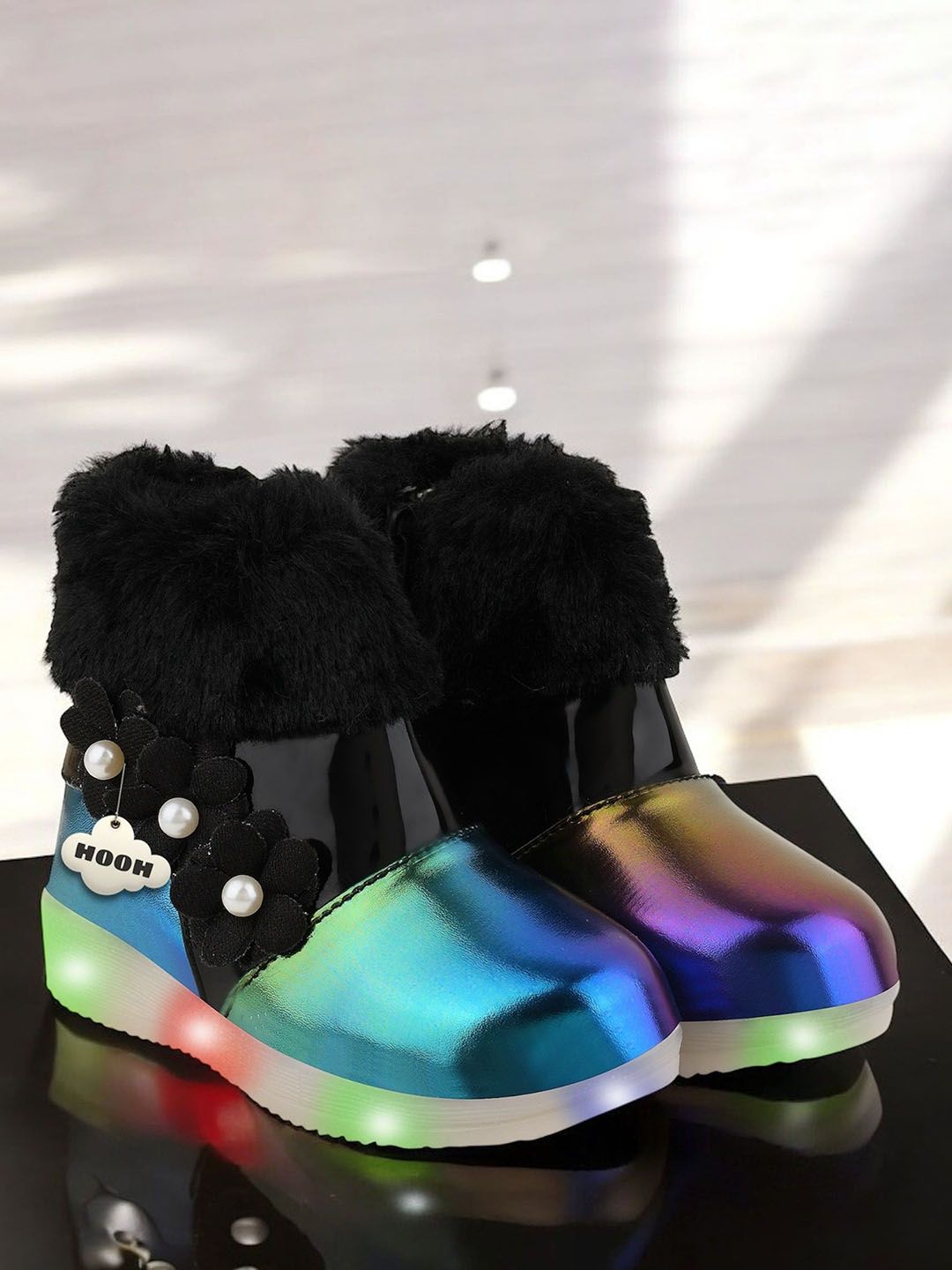 HOOH Now Comfort in Fashion Kids Colourblocked Lightweight LED Sneakers