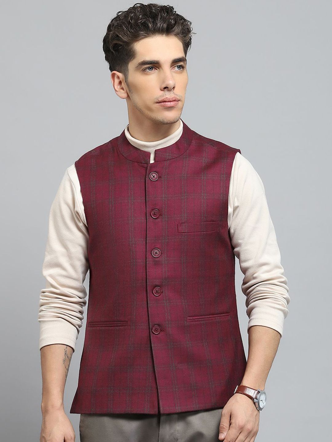Monte Carlo Men Checked Woollen Sleeveless Lightweight Outdoor Tailored Jacket