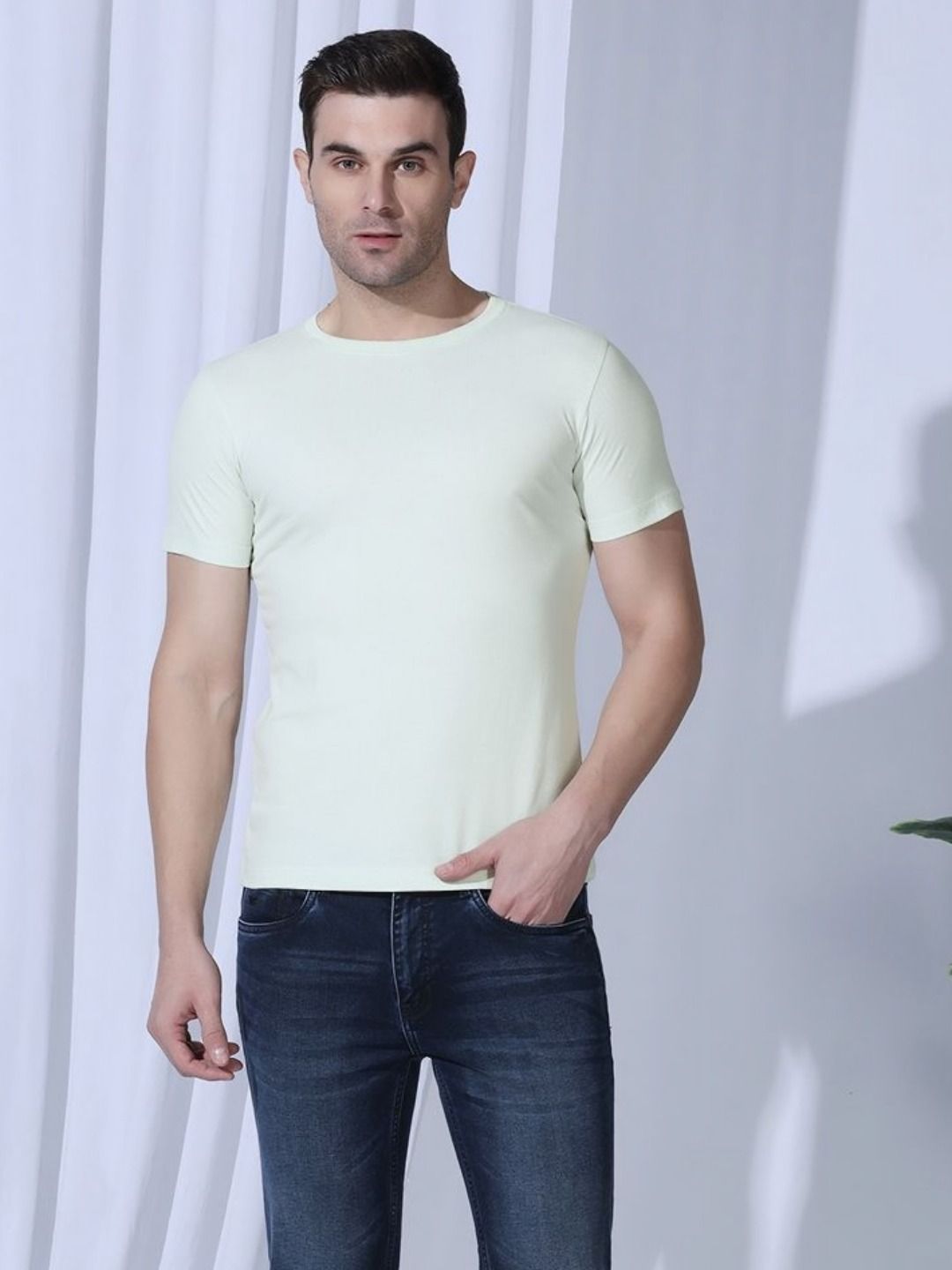Blackberrys Men Solid Round Neck Cotton Slim Fit T-shirt