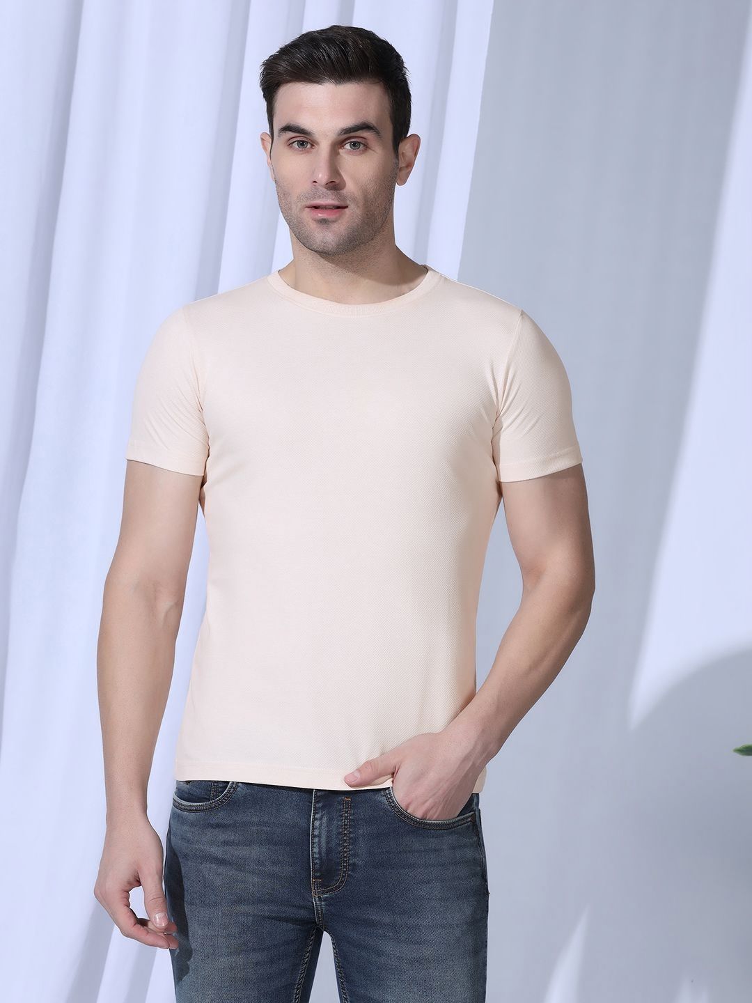 Blackberrys Men Solid Round Neck Cotton Slim Fit T-shirt