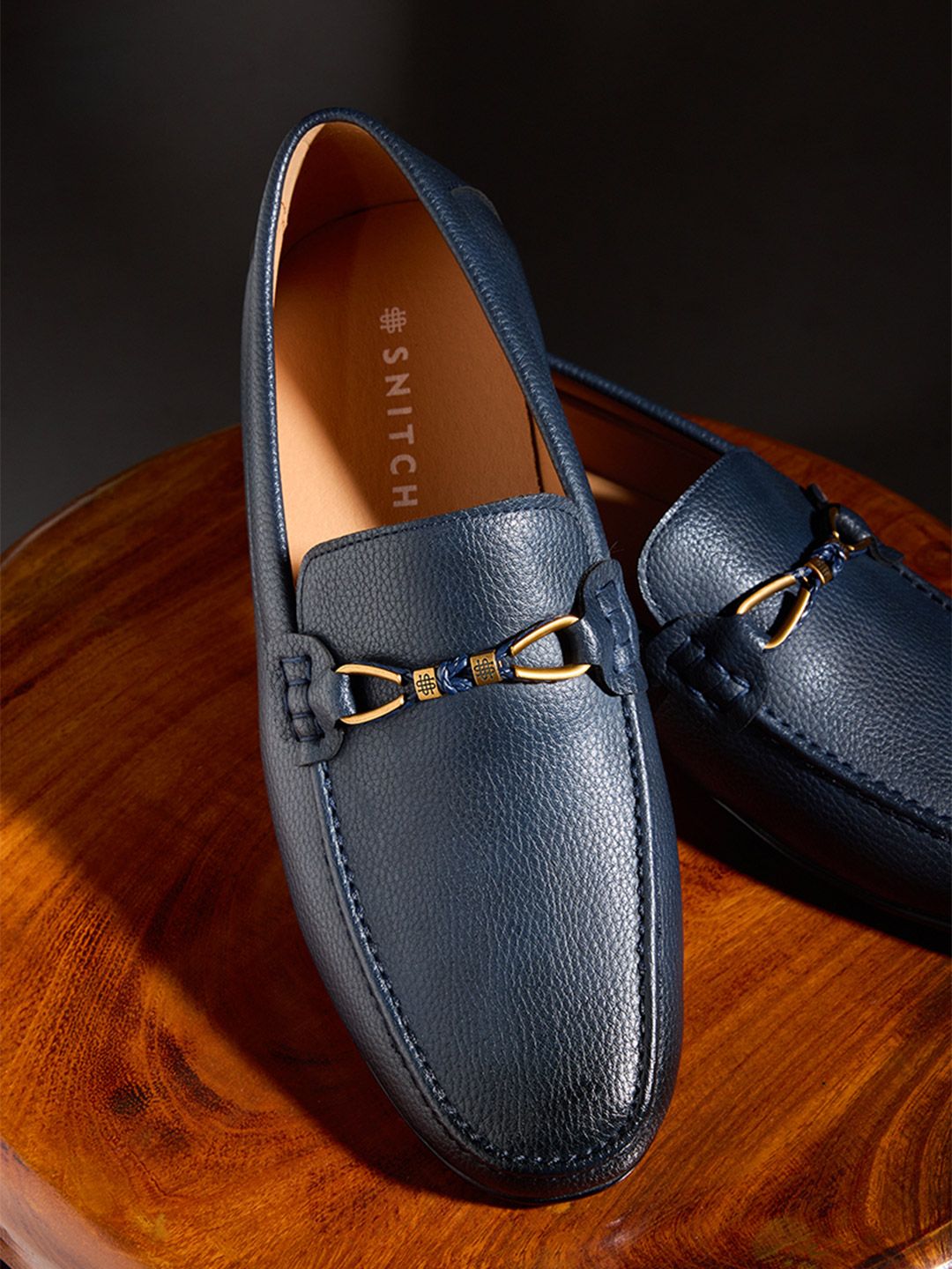 Snitch Men Blue Textured Loafers