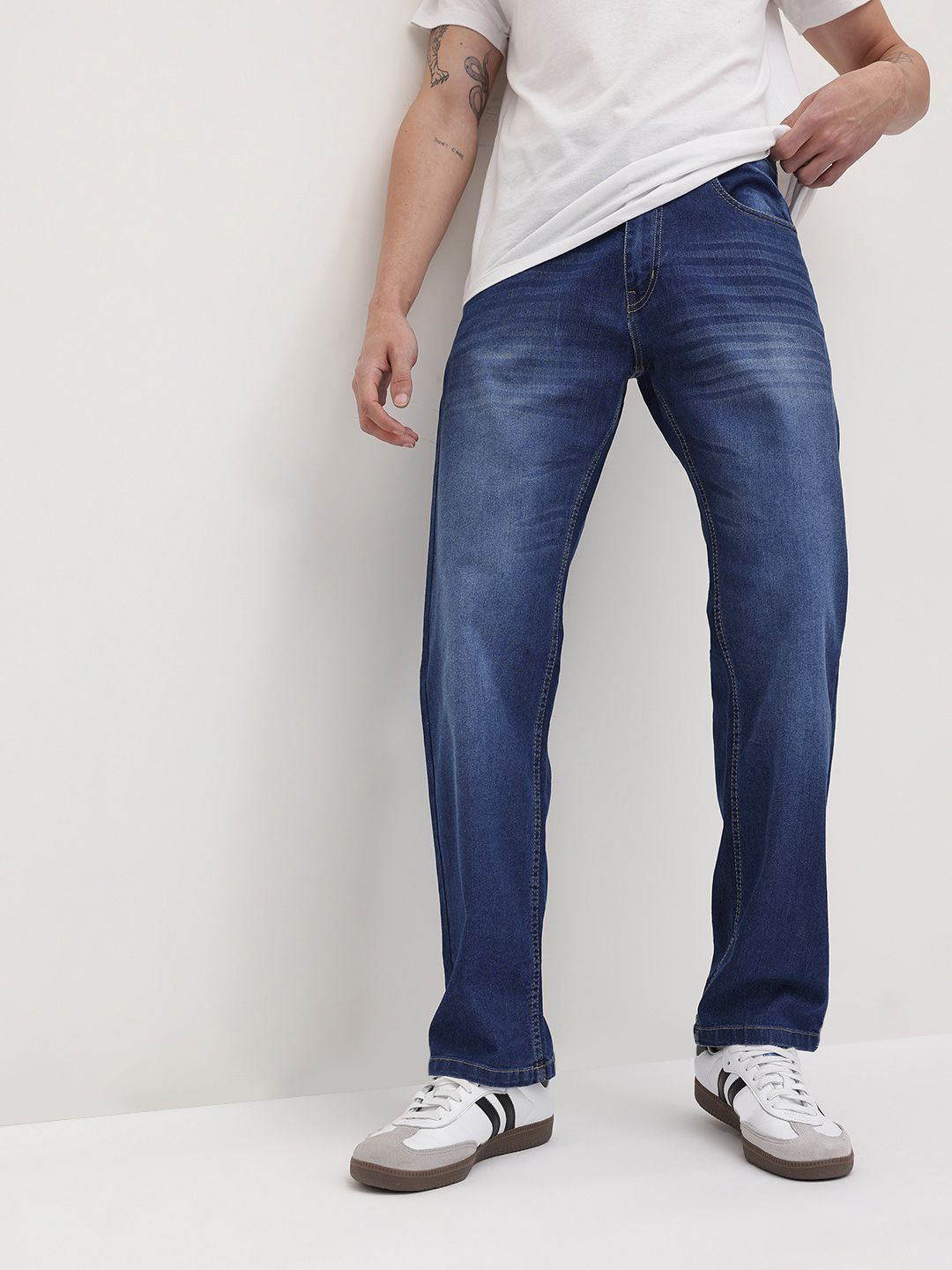 The Roadster Life Co. Men Regular Fit Faded Jeans