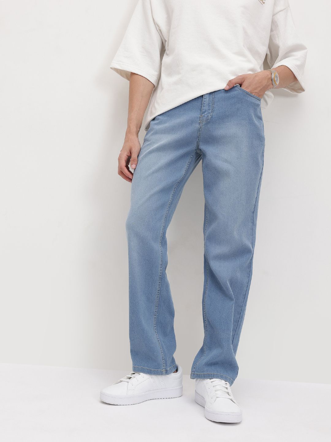 The Roadster Life Co. Men Straight Fit Stretchable Jeans