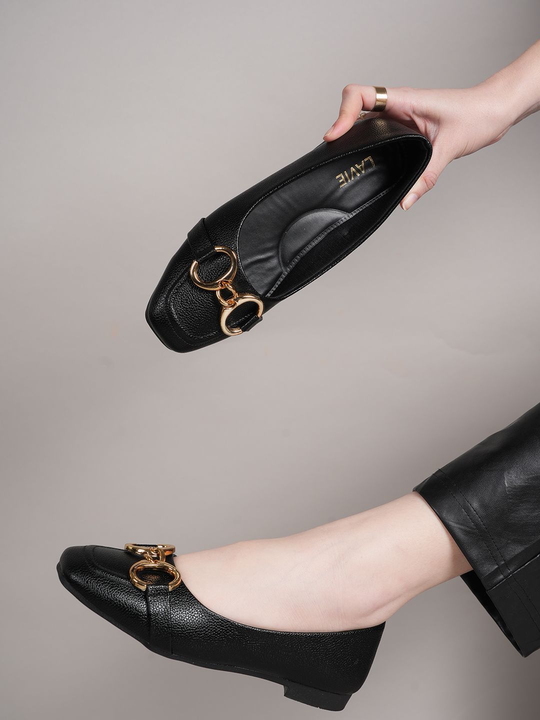 Lavie Lavie Women Textured Ballerinas