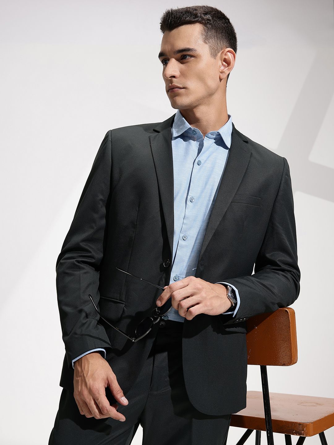 INVICTUS Notched Lapel Collar Single-Breasted Slim Fit 2 Piece Formal Suits