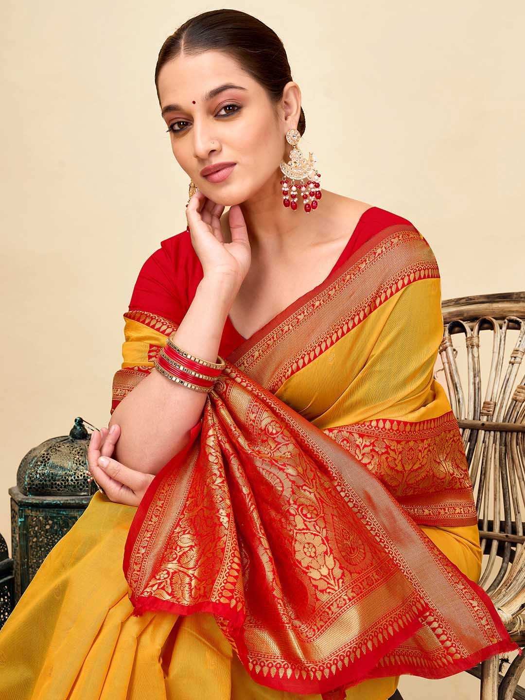 Mitera Woven Design Zari Art Silk Banarasi Saree