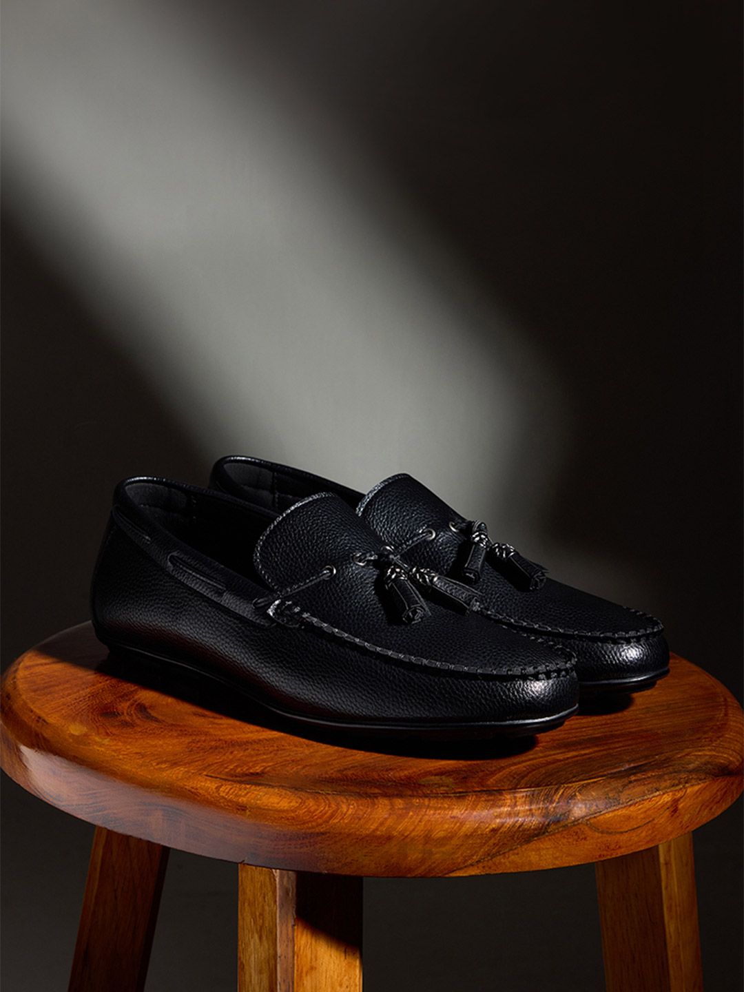 Snitch Men Textured Loafers Shoes