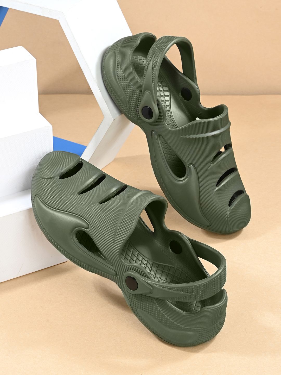 BIRDE Men Clogs
