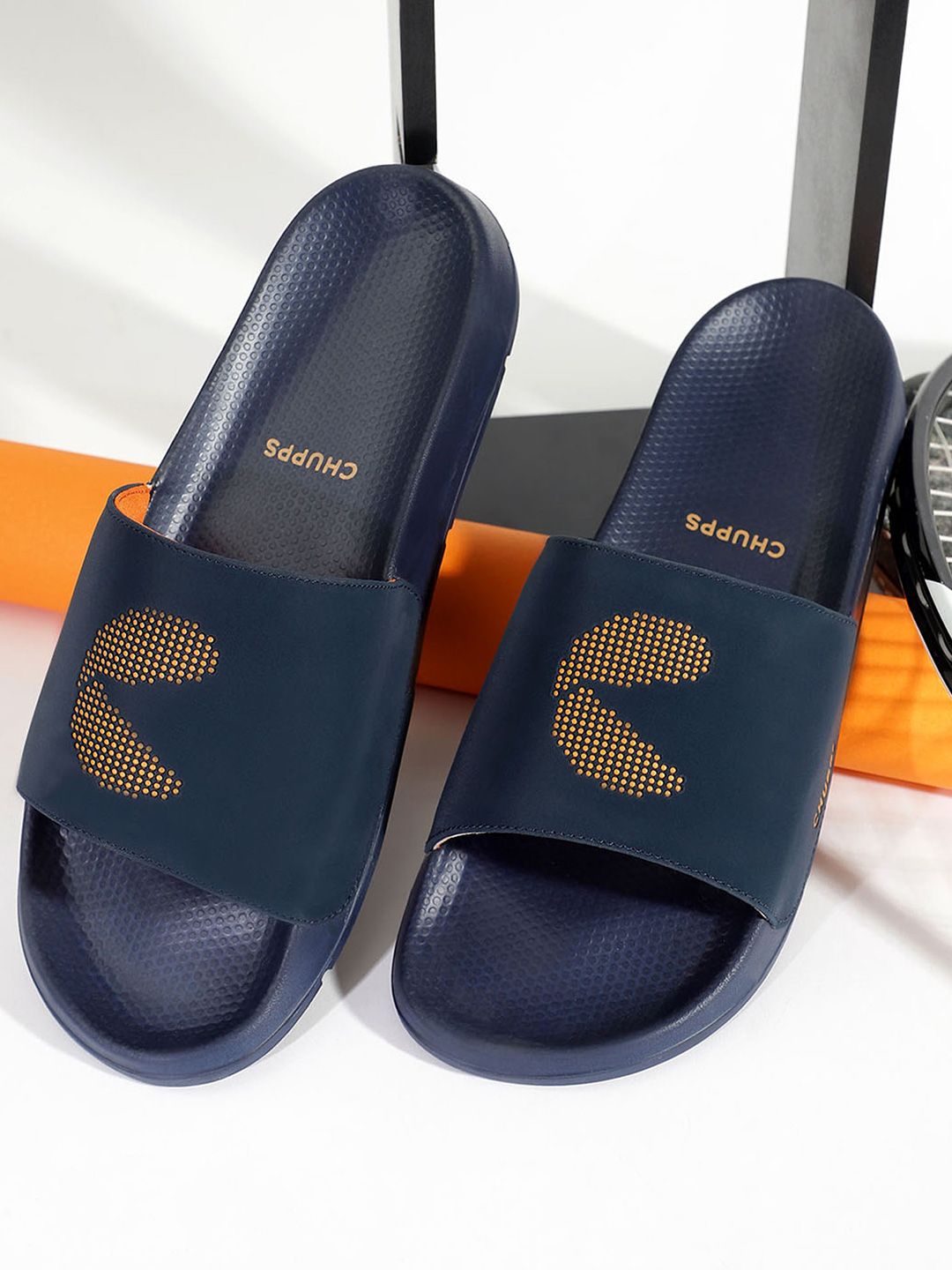 CHUPPS Men Dot Fusion Sliders