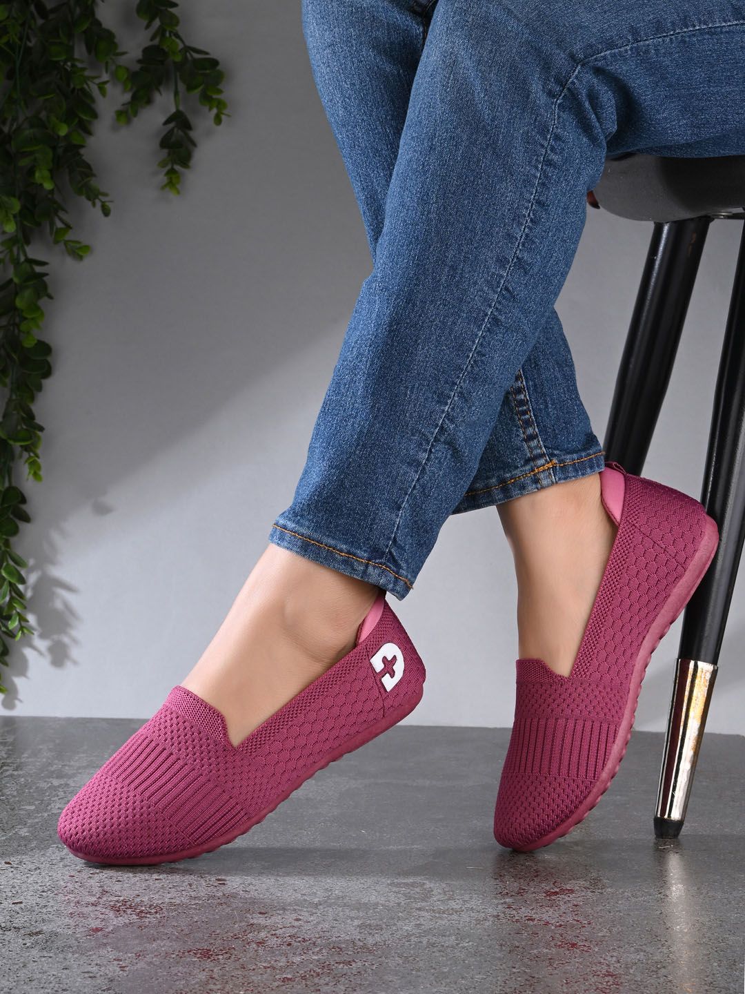 DOCTOR HEALTH SUPER SOFT  Women Textured High-Top Slip-On Sneakers