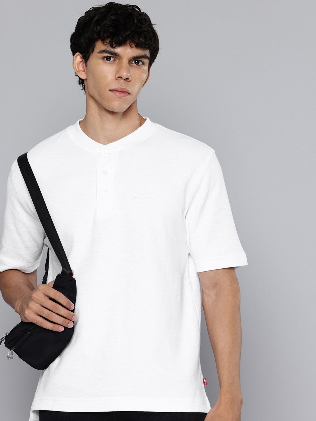 Levis Henley Neck Slim Fit T-shirt