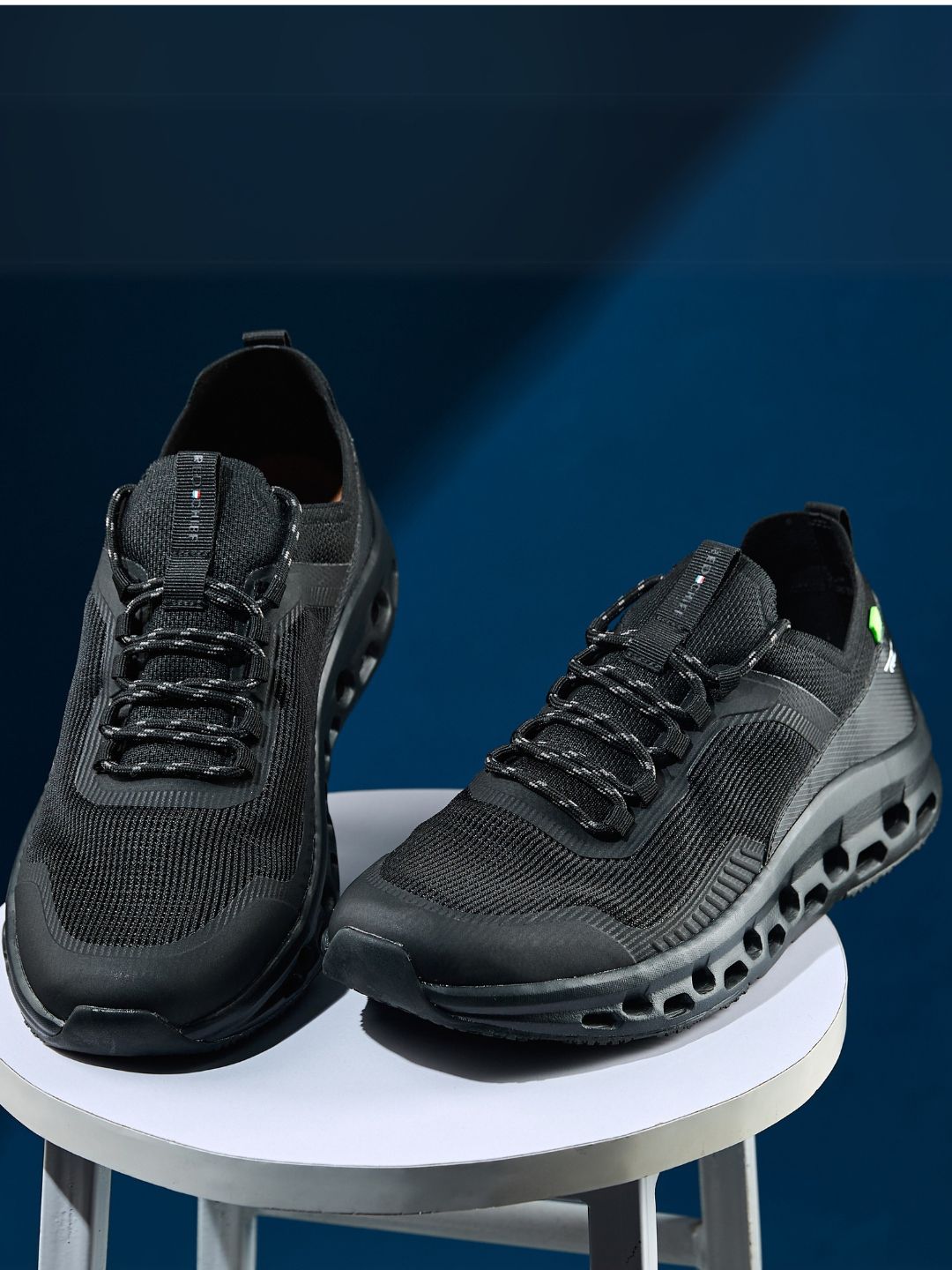 Red Chief Men Mesh Walking Non-Marking Shoes