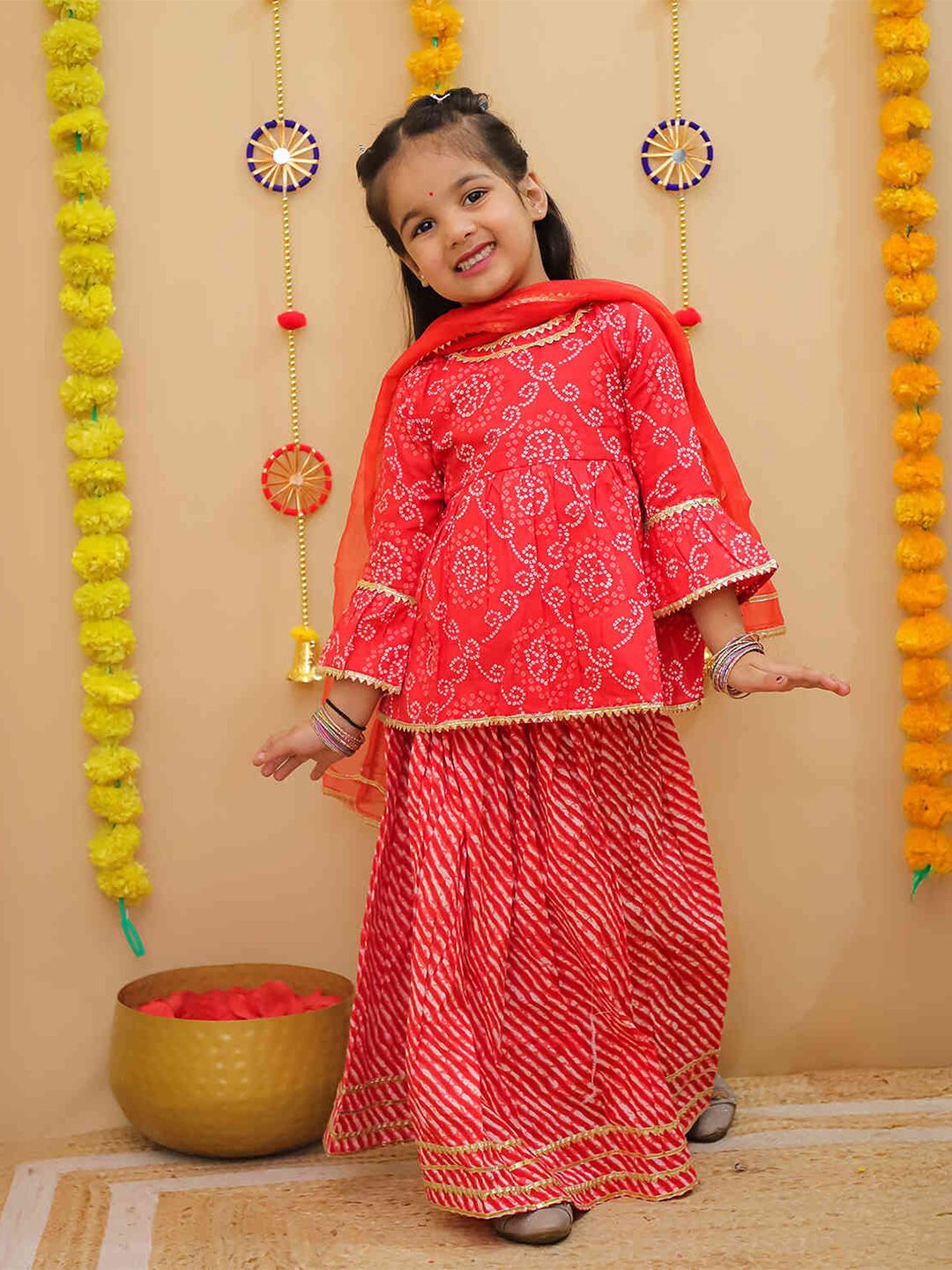 LITTLE GINNIE Girls Printed Regular Pure Cotton Top with Skirt & With Dupatta