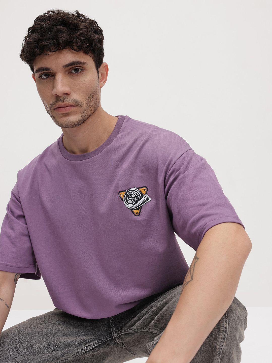 The Roadster Lifestyle Co. Men Drop-Shoulder Sleeves Oversized T-shirt