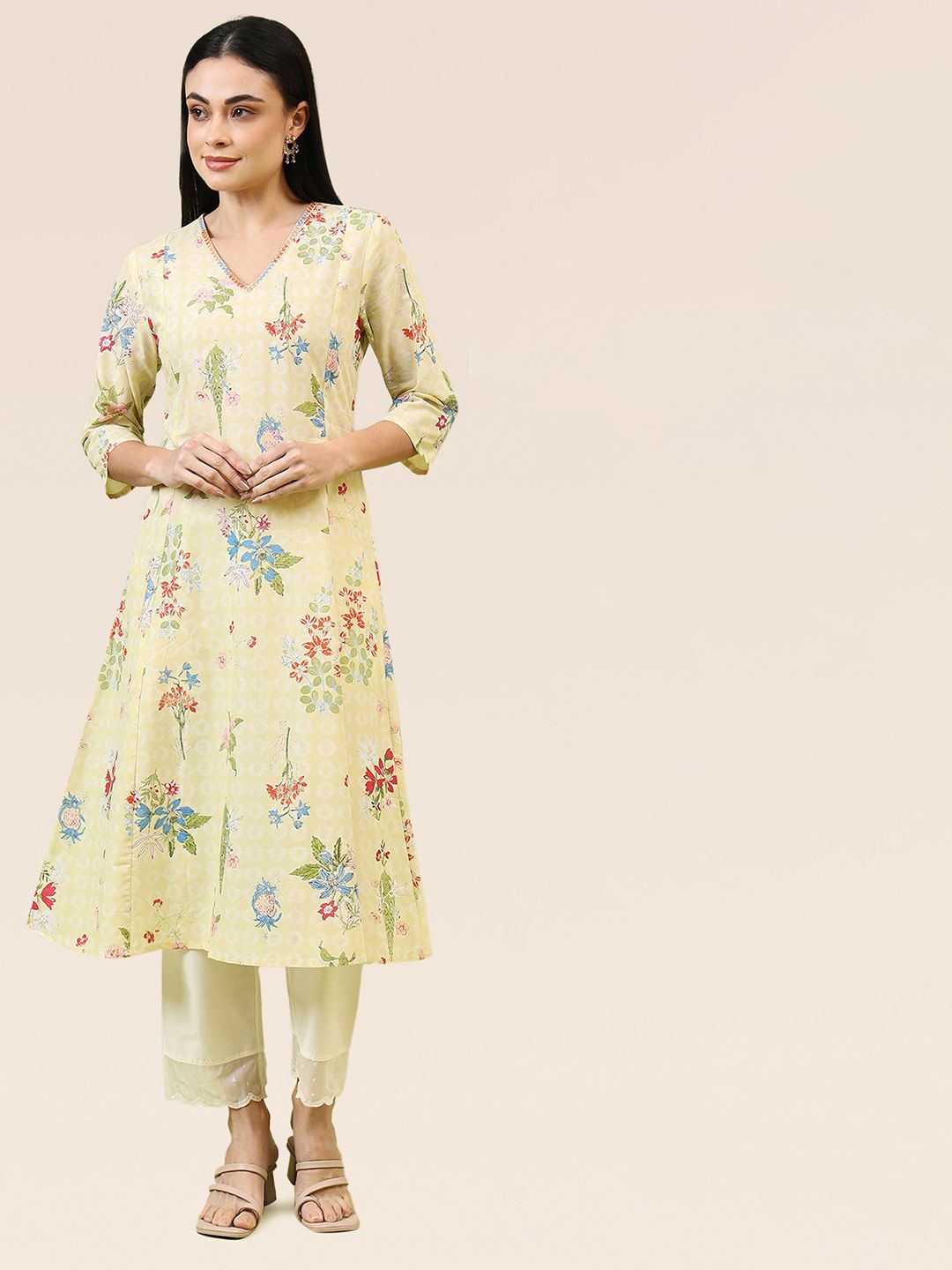 Women Floral Printed Kurta W Women Floral Printed Chikankari Kurta