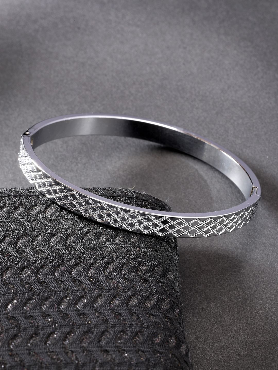 The Roadster Lifestyle Co Men Silver-Plated Kada Bracelet