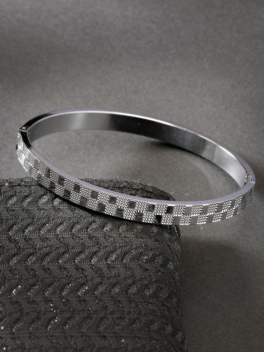 The Roadster Lifestyle Co Men Silver-Plated Kada Bracelet