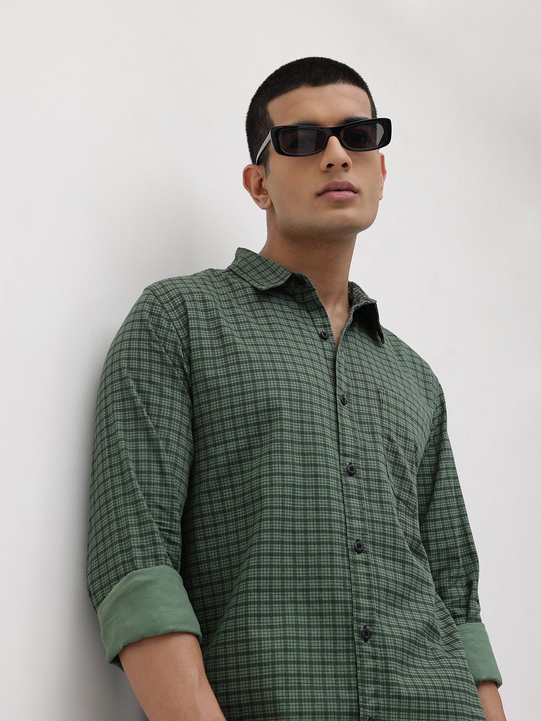 The Roadster Life Co. Men Checked Pure Cotton Casual Shirt