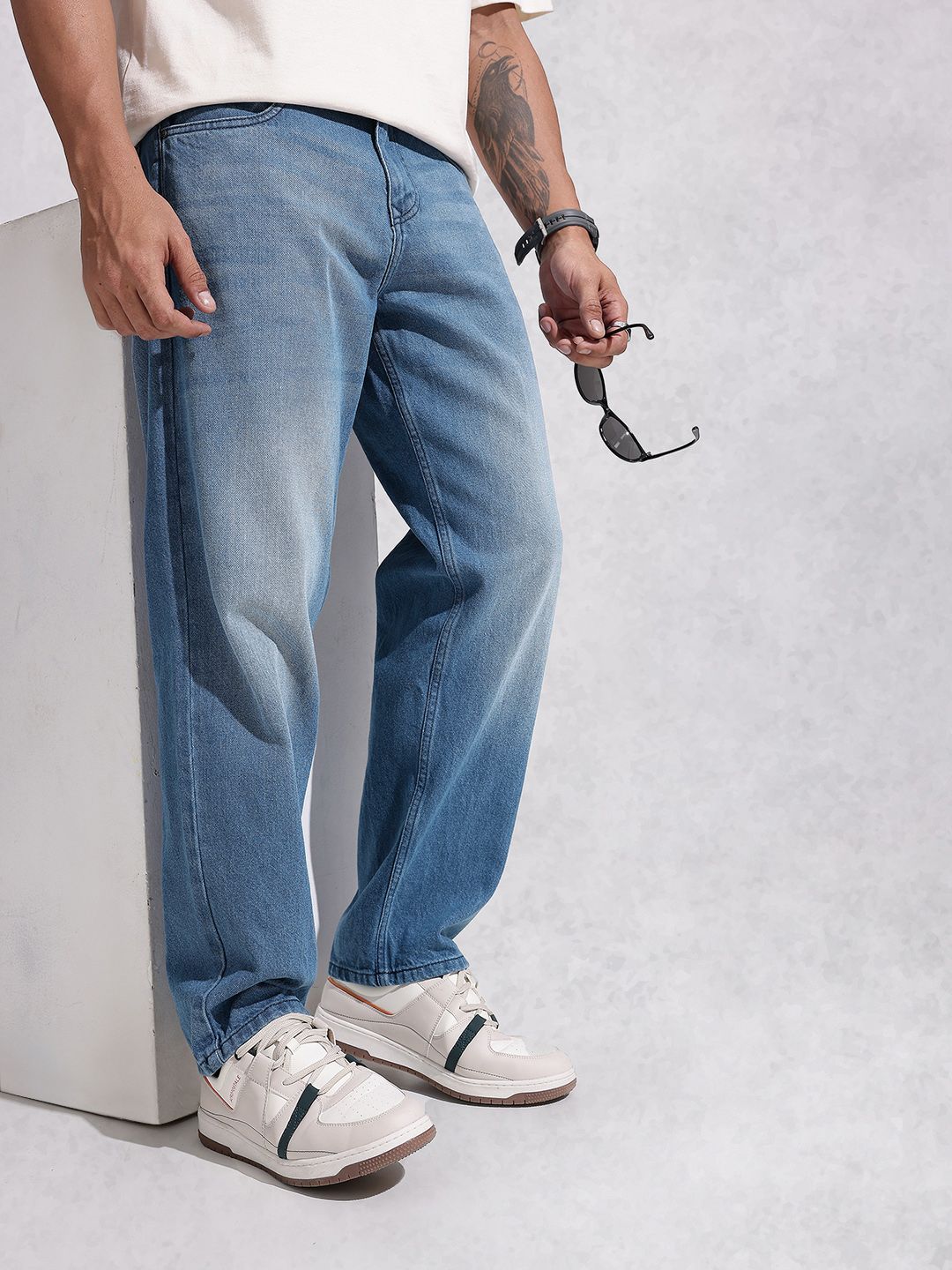 WROGN Men Loose Fit Heavy Fade Pure Cotton Jeans