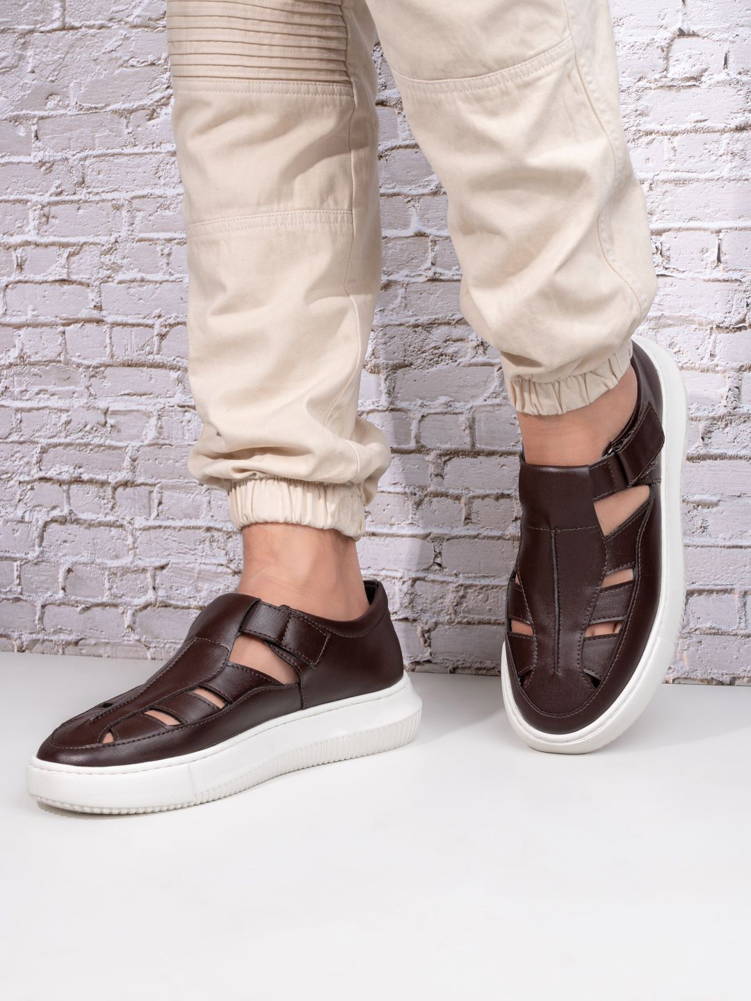 The Roadster Lifestyle Co. Men Shoe-Style Sandals
