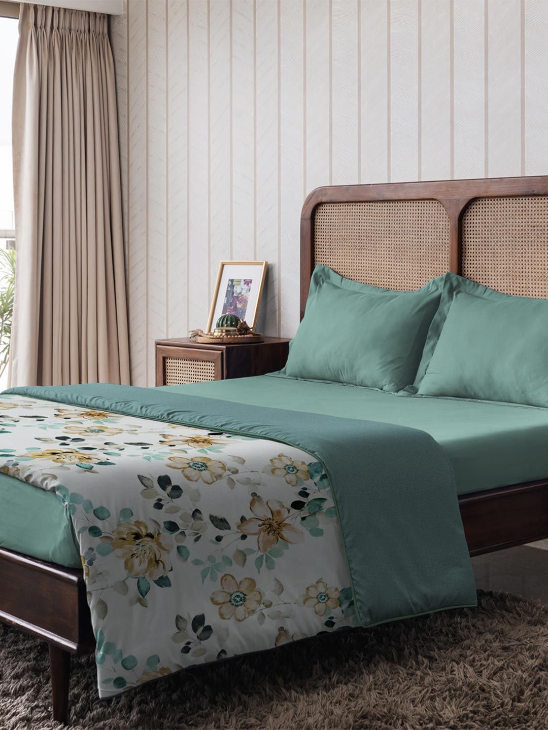 The Happy Pod Off White & Green Floral Microfiber AC Room 80 GSM Double Bed Dohar