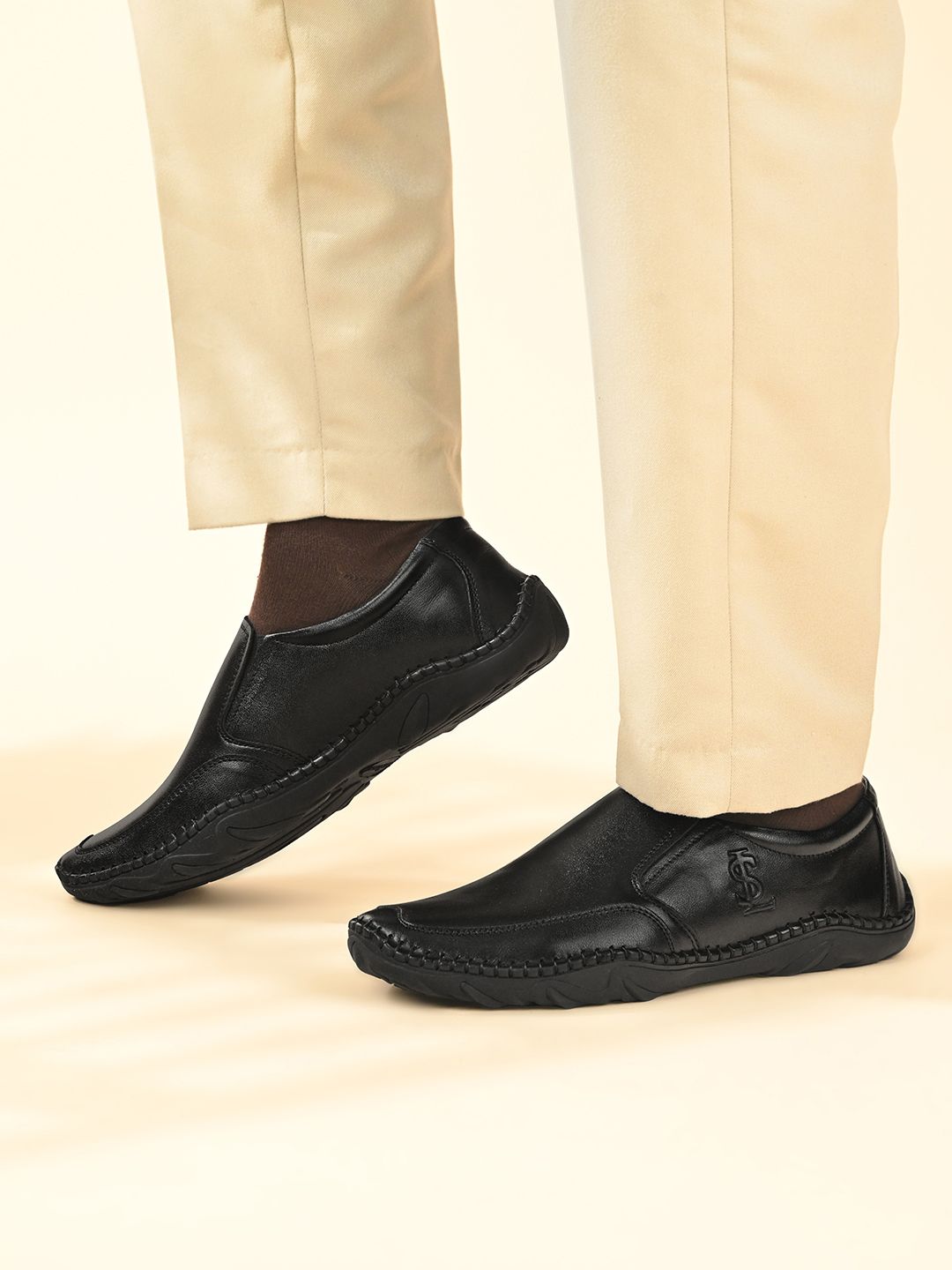 LOUIS STITCH Men Jet Black Genuine Leather Ultra Lightweight Slip-On Shoes