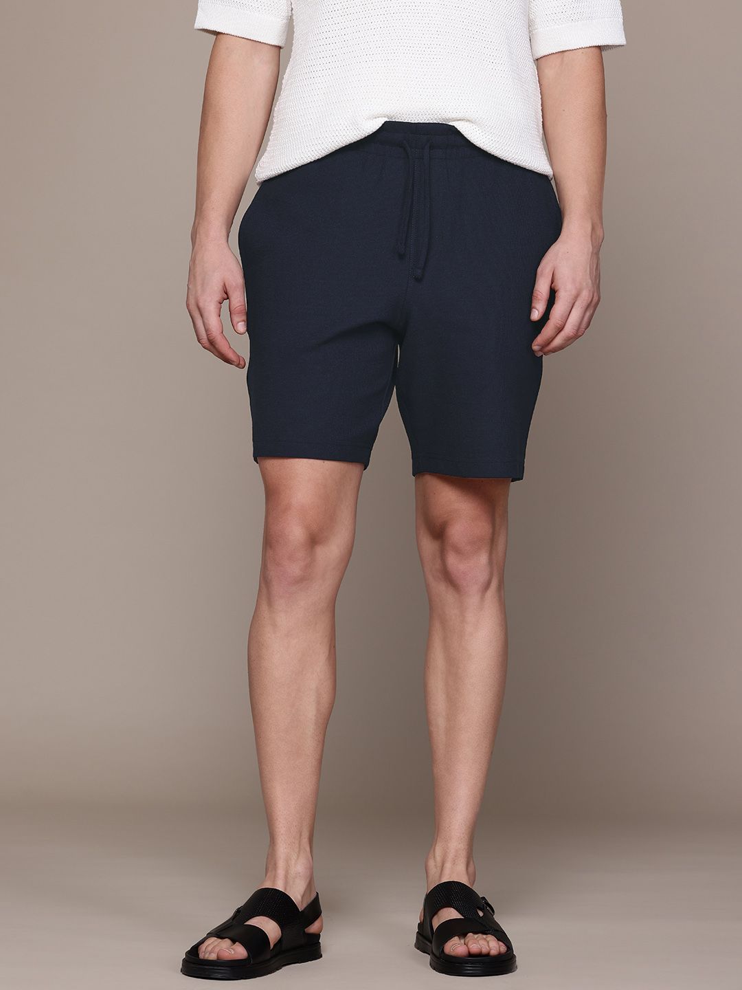 MANGO MAN Mid-Rise Knitted Regular Fit Shorts