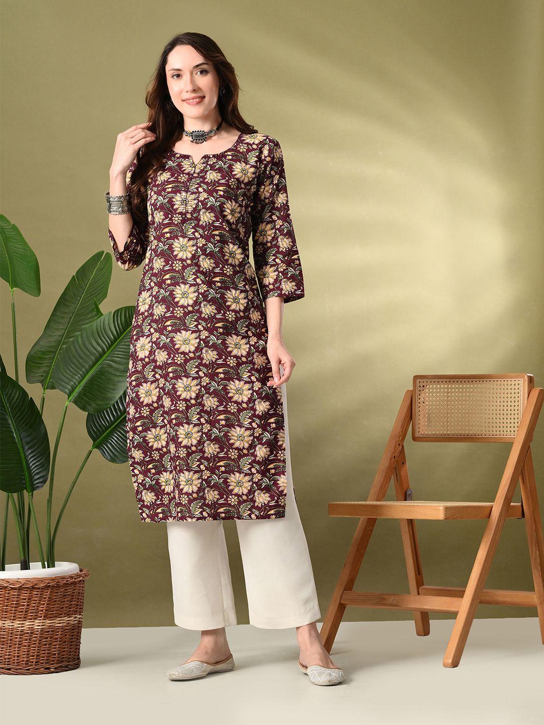 Lavantika Floral Printed Notch-Neck Cotton Straight Kurta