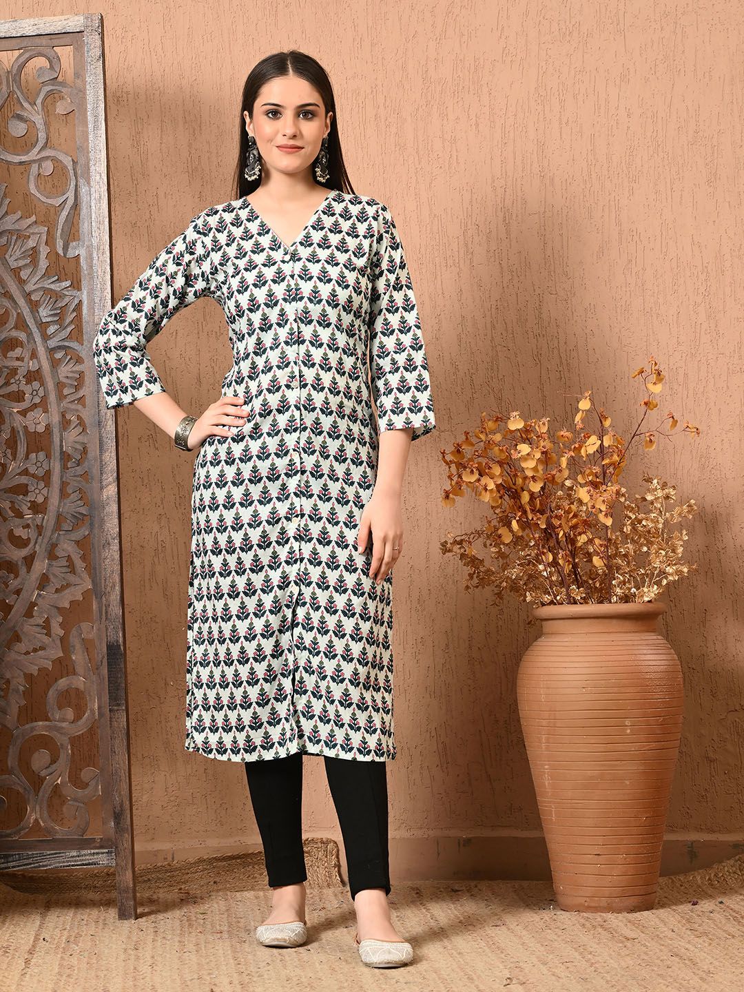 Lavantika Floral Printed V-Neck Pure Cotton Straight Kurta