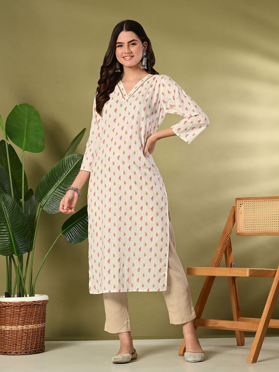 Lavantika Floral Printed V-Neck Cotton Straight Kurta