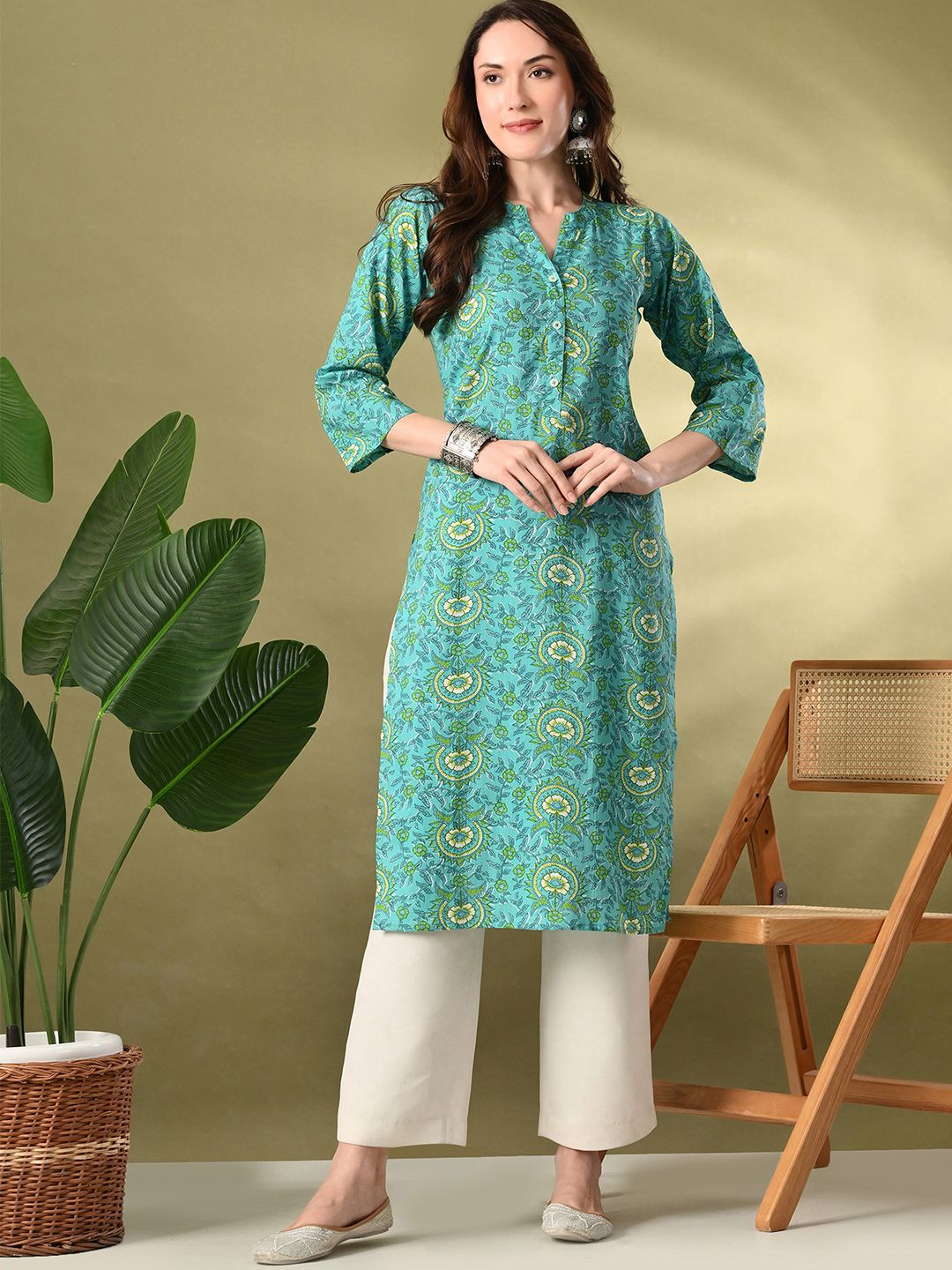 Lavantika Floral Printed Mandarin Collar Straight Pure Cotton Kurta
