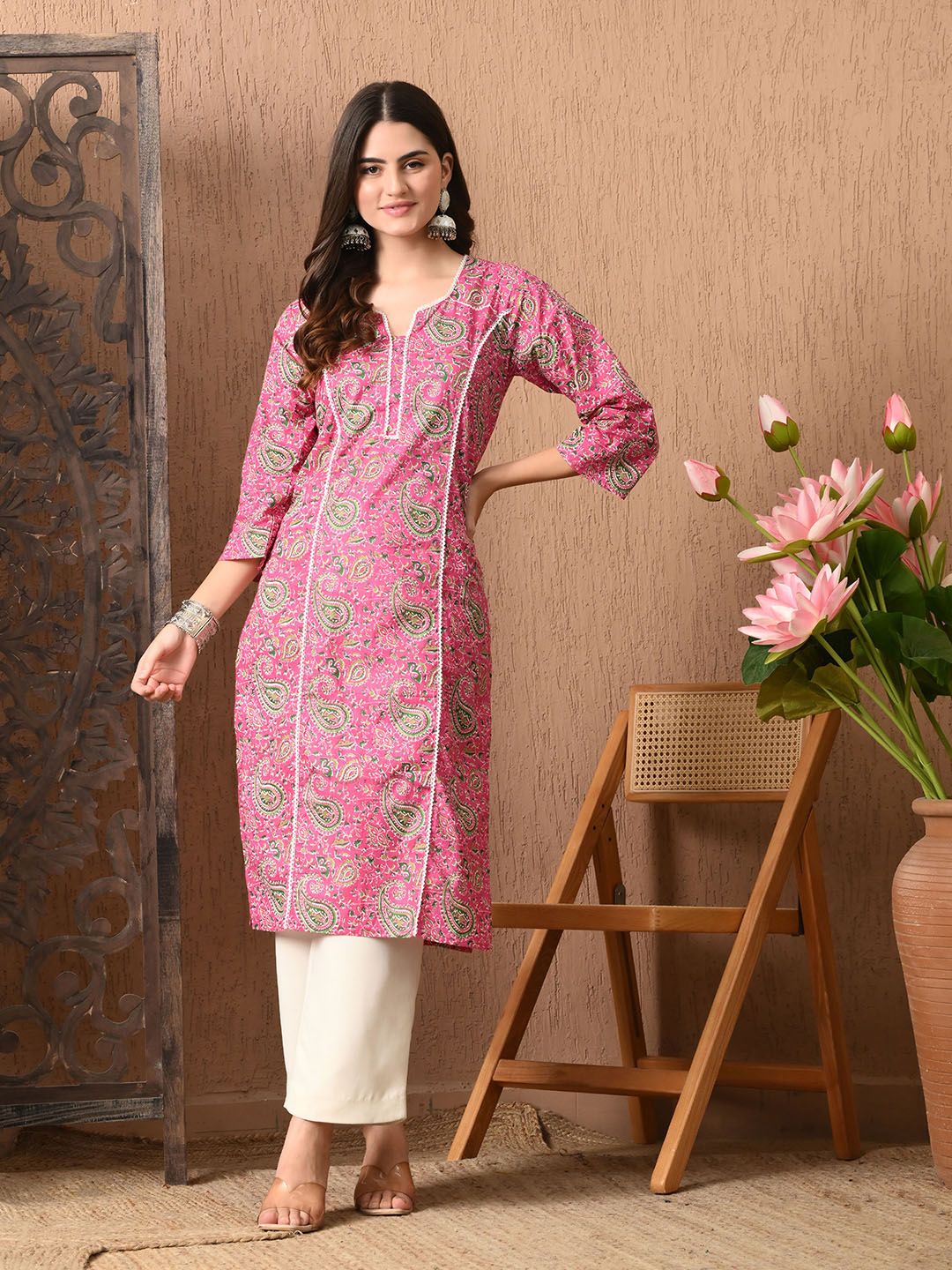 Lavantika Ethnic Motifs Printed Notch Neck Pure Cotton Straight Kurta