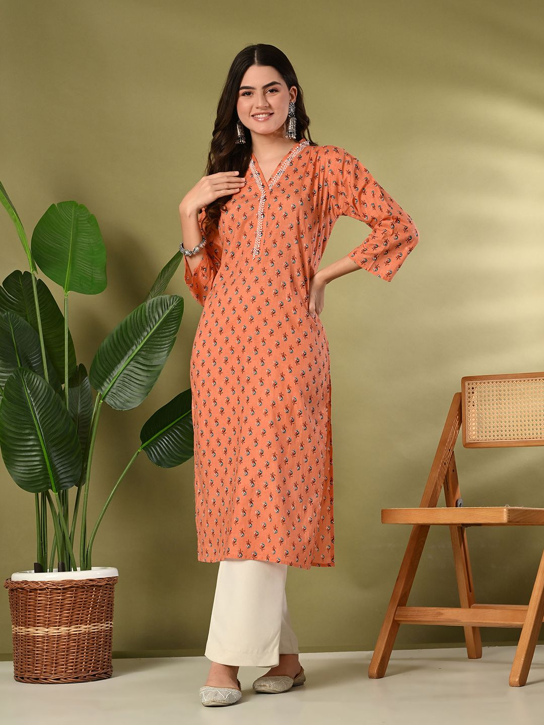 Lavantika Floral Printed V-Neck Cotton Straight Kurta