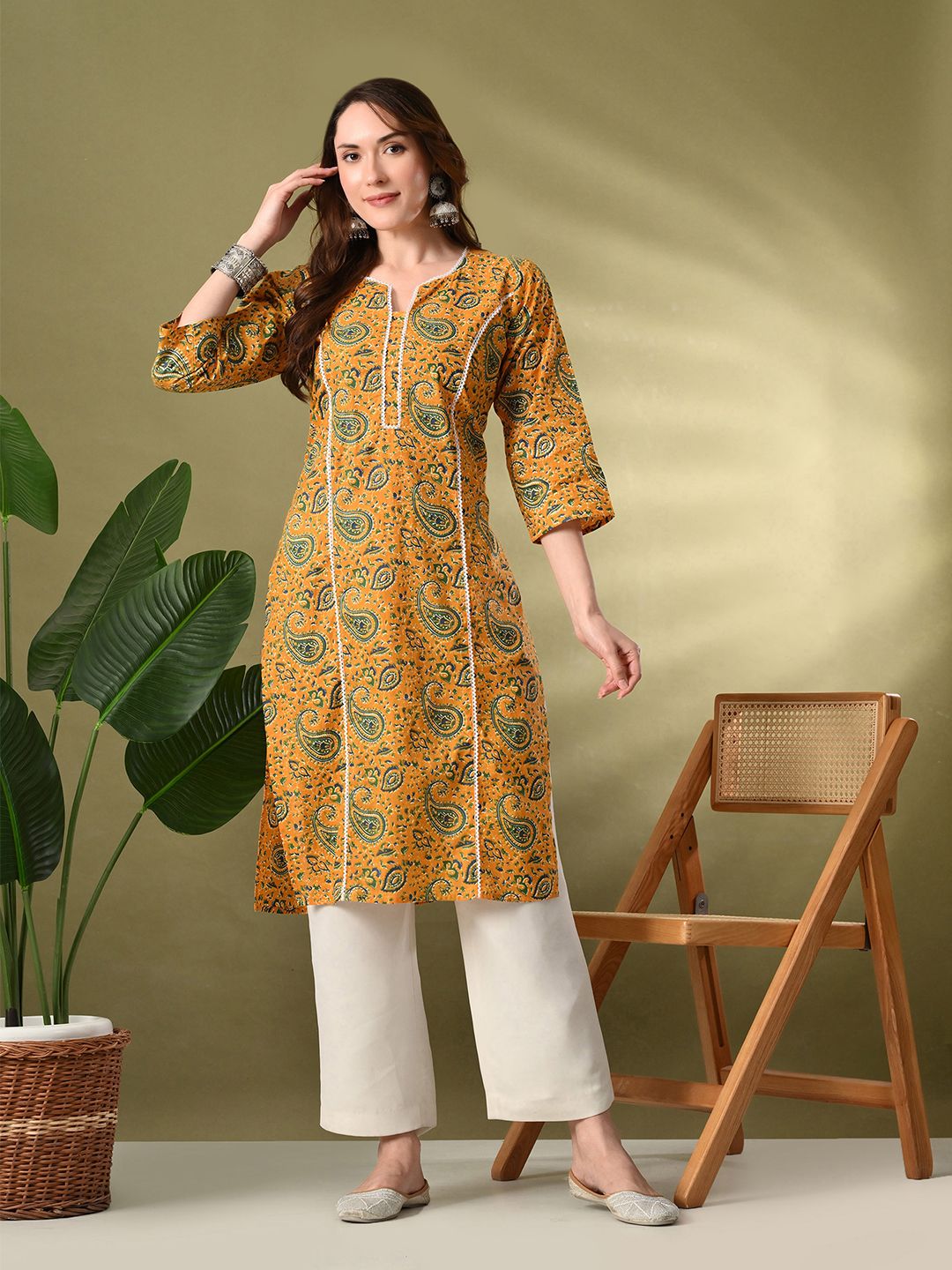 Lavantika Ethnic Motifs Printed Notch Neck Pure Cotton Straight Kurta