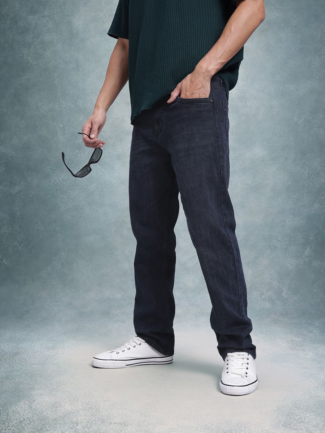 The Roadster Lifestyle Co. Men Straight Fit Mid-Rise Stretchable Jeans