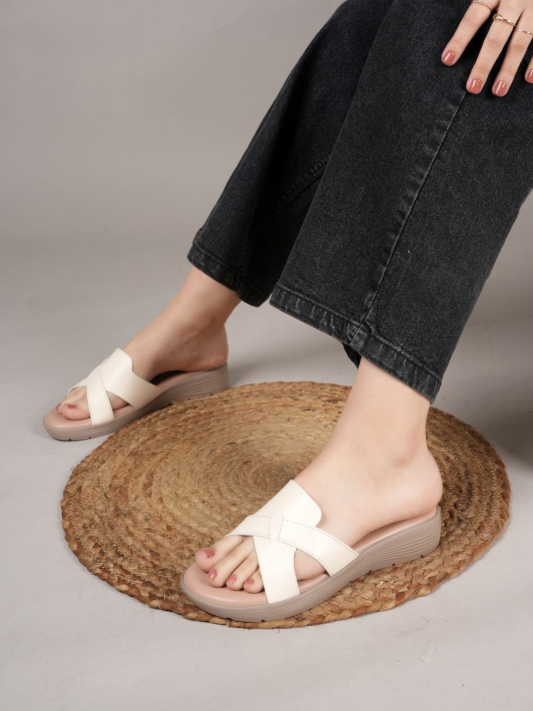 DressBerry DressBerry Women Wedge Pumps